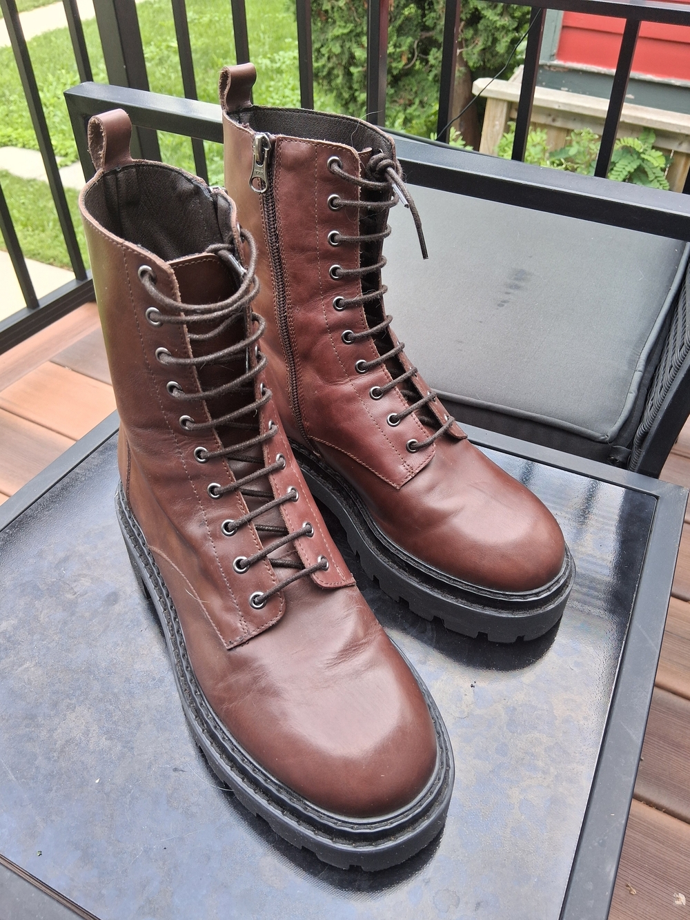 L'intervalle Brown Leather Lace-Up Combat Boots